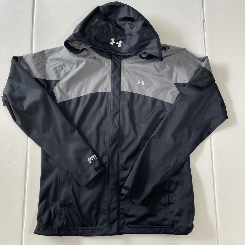 Under Armour Light Weight Jacket with Hoodie Women Size Medium